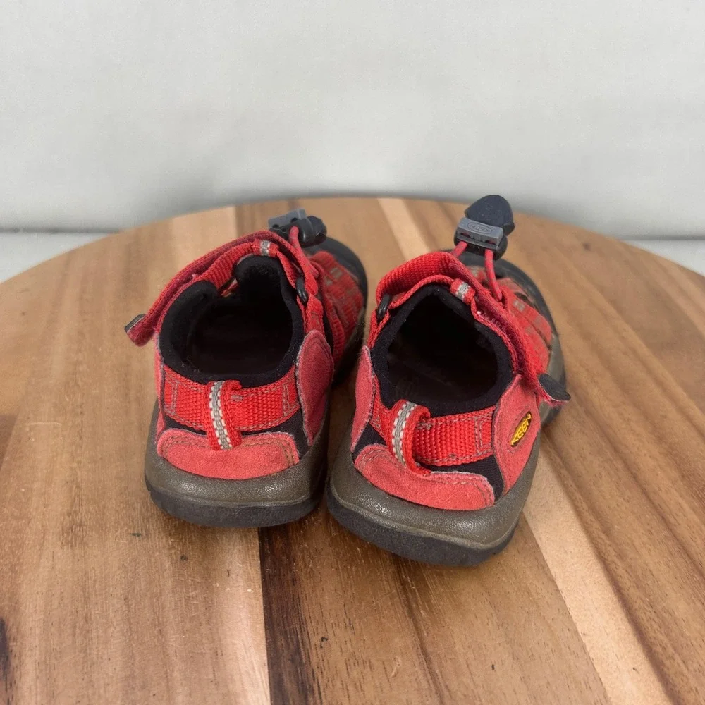 Keen Newport H2 Red Black Toddler Boys Sandals Size 8 1012300 Outdoor Water Shoe